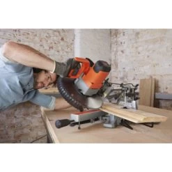 Black & Decker BLACK+DECKER 2100W 254mm Afkort- En Verstekzaag BES710-QS -Gereedschap Verkoop 123 1013