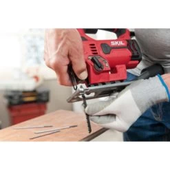 SKIL Decoupeerzaag 4530GA 550W + 7 Zaagbladen -Gereedschap Verkoop 123 106