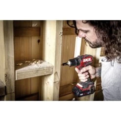 SKIL 20V Accuboormachine 3065GA Compact Brushless 60Nm + 2,0Ah Accu + Snellader + Koffer -Gereedschap Verkoop 123 1358