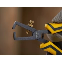 Stanley Dynagrip Striptang 150mm 12 Stanley Dynagrip Striptang 150mm -Gereedschap Verkoop 123 4421