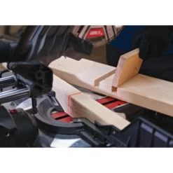 SKIL Afkortzaag /verstekzaag 254mm Met Trekfunctie, Laser En 'dual Bevel' Functie 1320AA 2000W + Snelklem 14 SKIL Afkortzaag /verstekzaag 254mm Met Trekfunctie, Laser En 'dual Bevel' Functie 1320AA 2000W + Snelklem -Gereedschap Verkoop 123 953